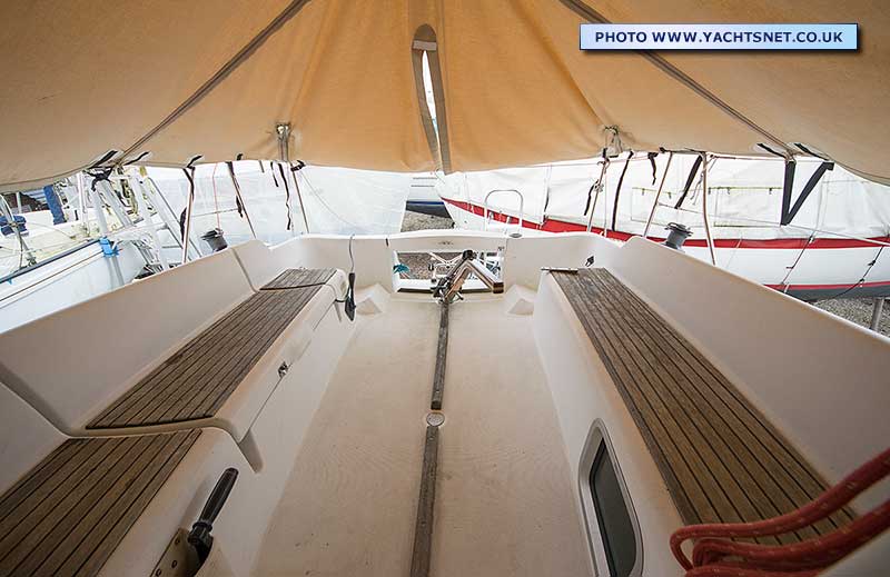 Cockpit aft