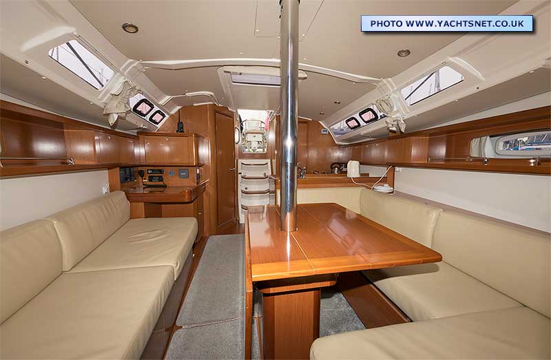 Saloon aft