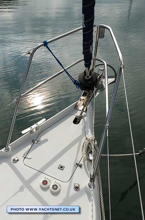 Bow detail